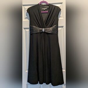 Jones NY, Jones Wear Dress with Satin Cummerbund and crystal detail, size 6